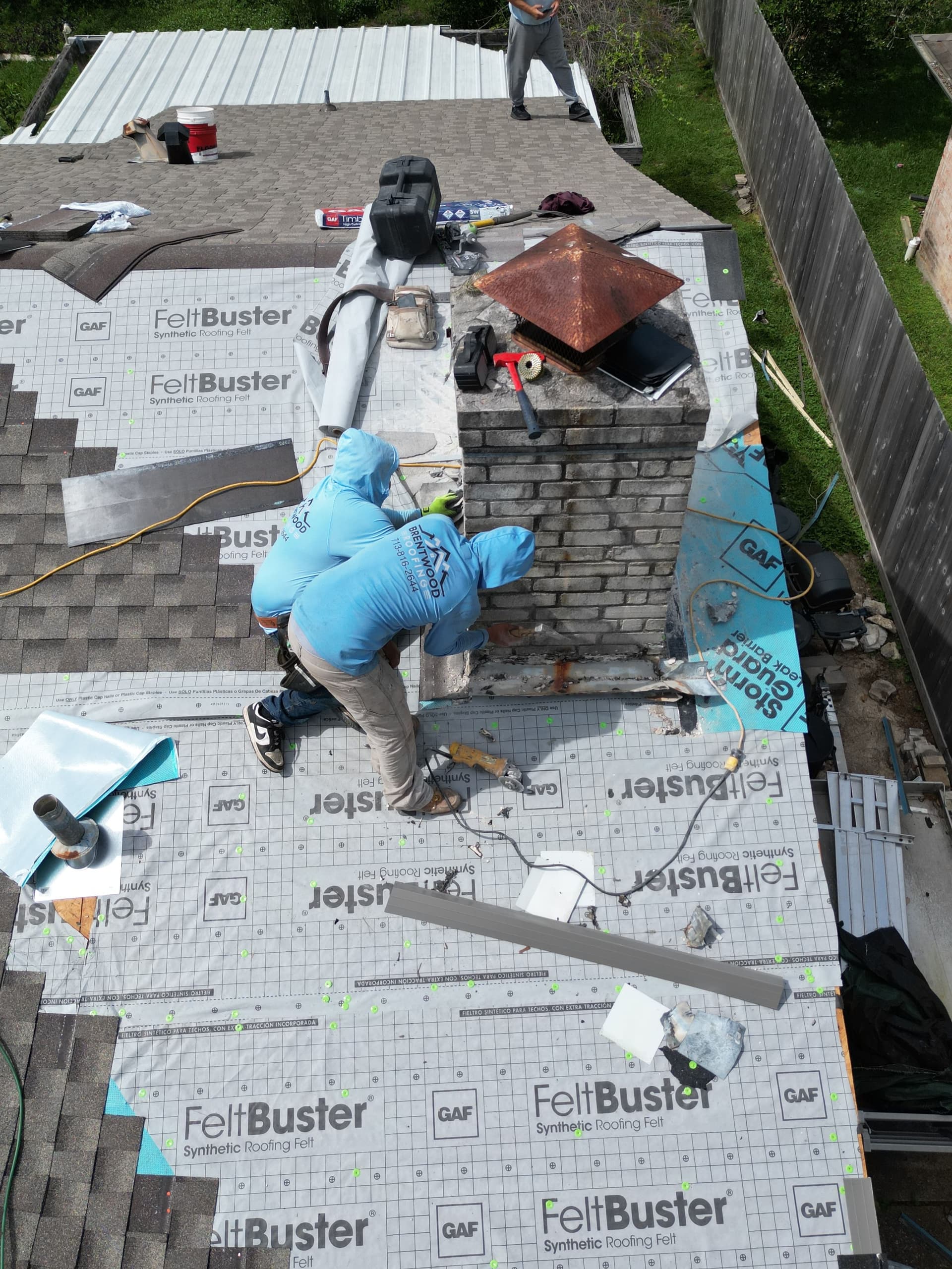 Gallery photos for GAF Lifetime Shingle Roof Installation in Clear Lake City: Image #2