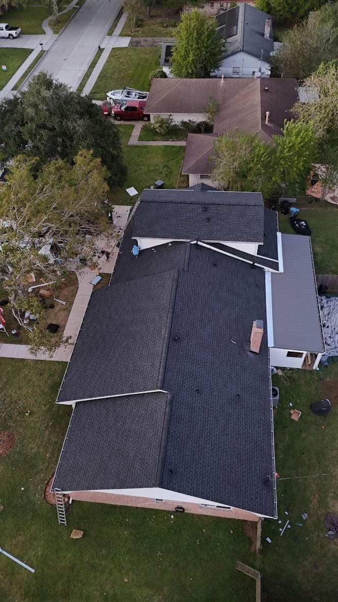 Gallery photos for Secure and Stylish Shingle Roof Installation in Alvin: Image #1
