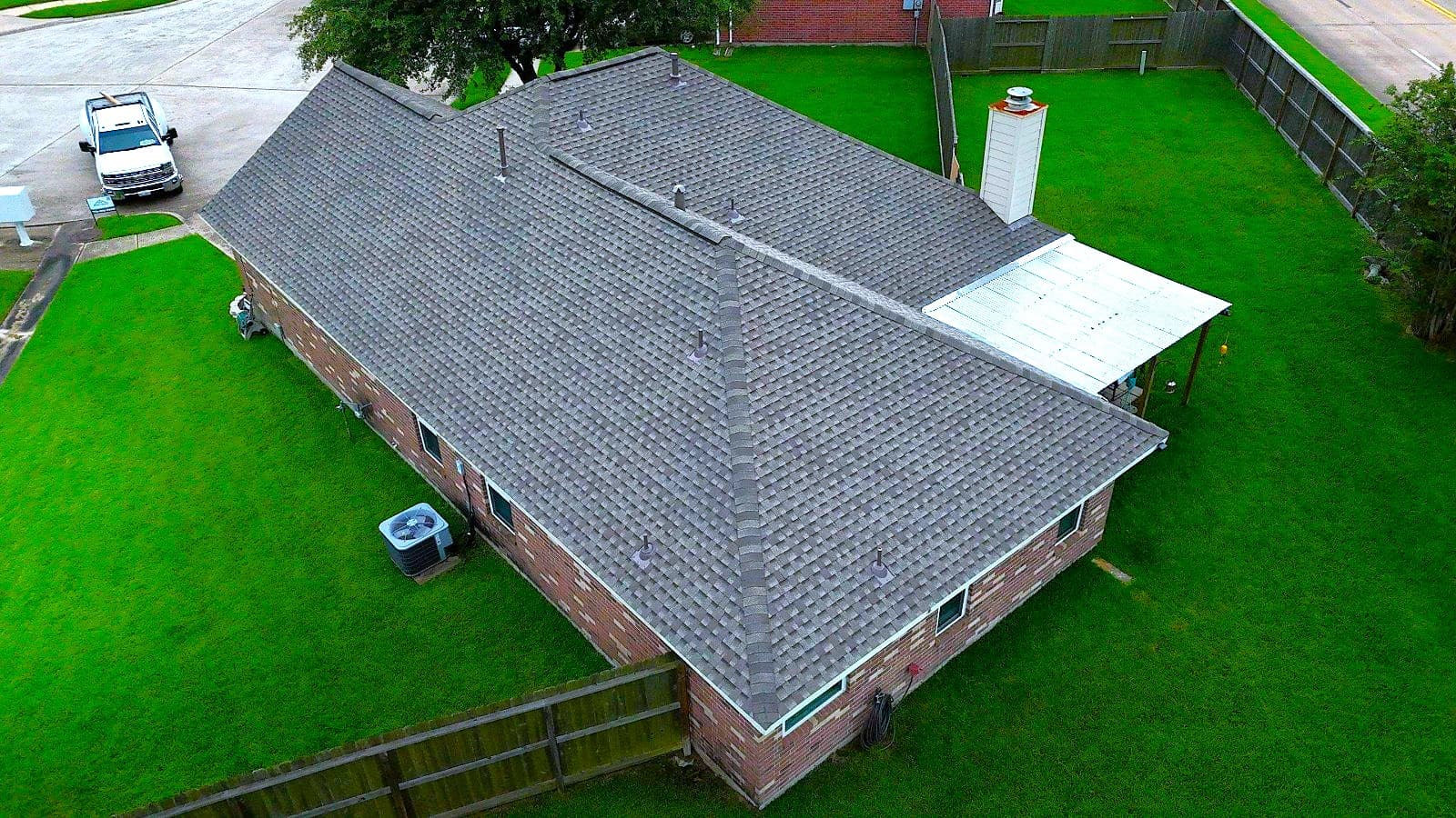 Gallery photos for Full Roof Replacement Completed in One Day in Pearland: Image #2