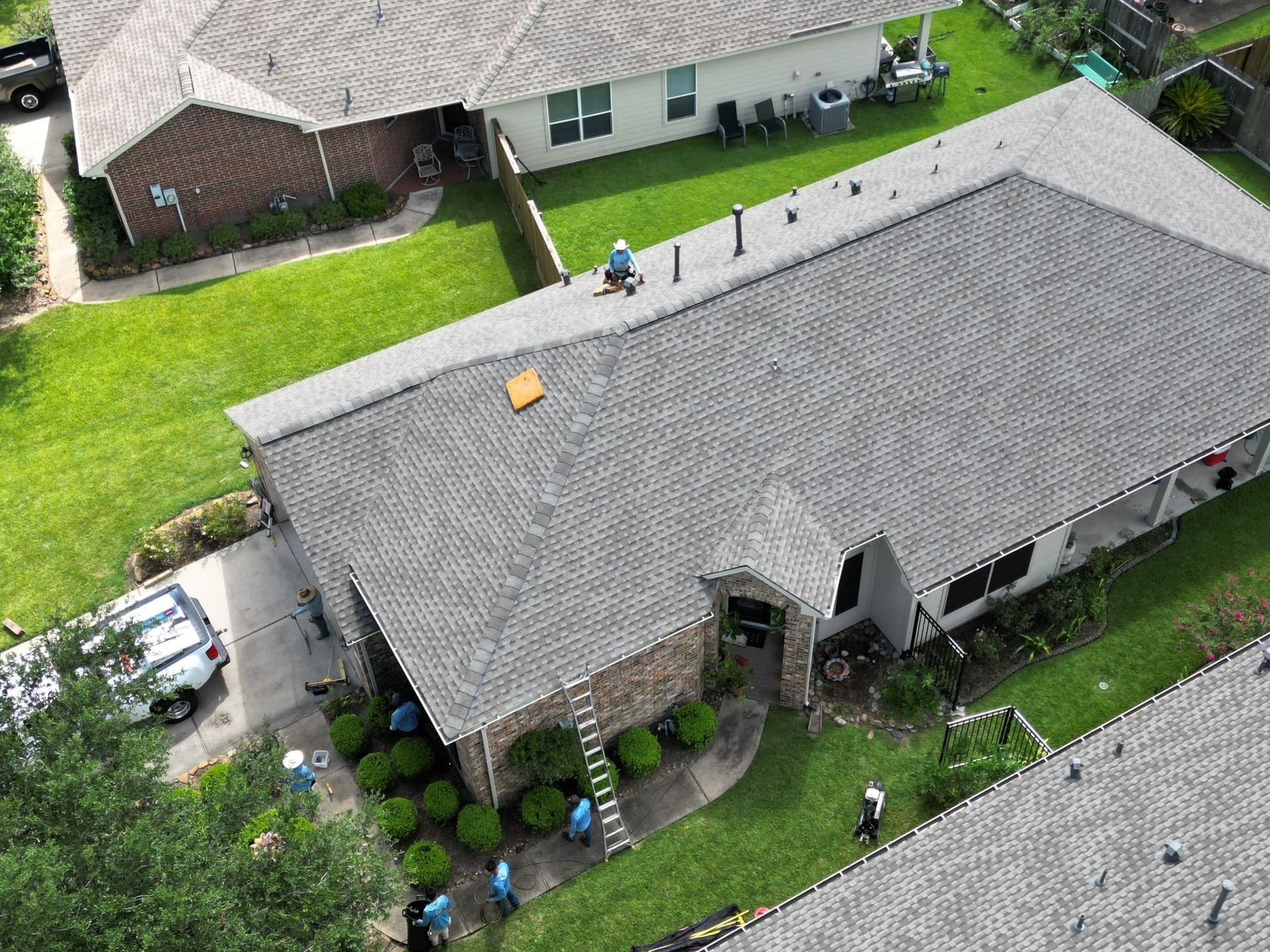 Gallery photos for New Weatherwood Shingle Roof Installed on North Riviera Circle: Image #2